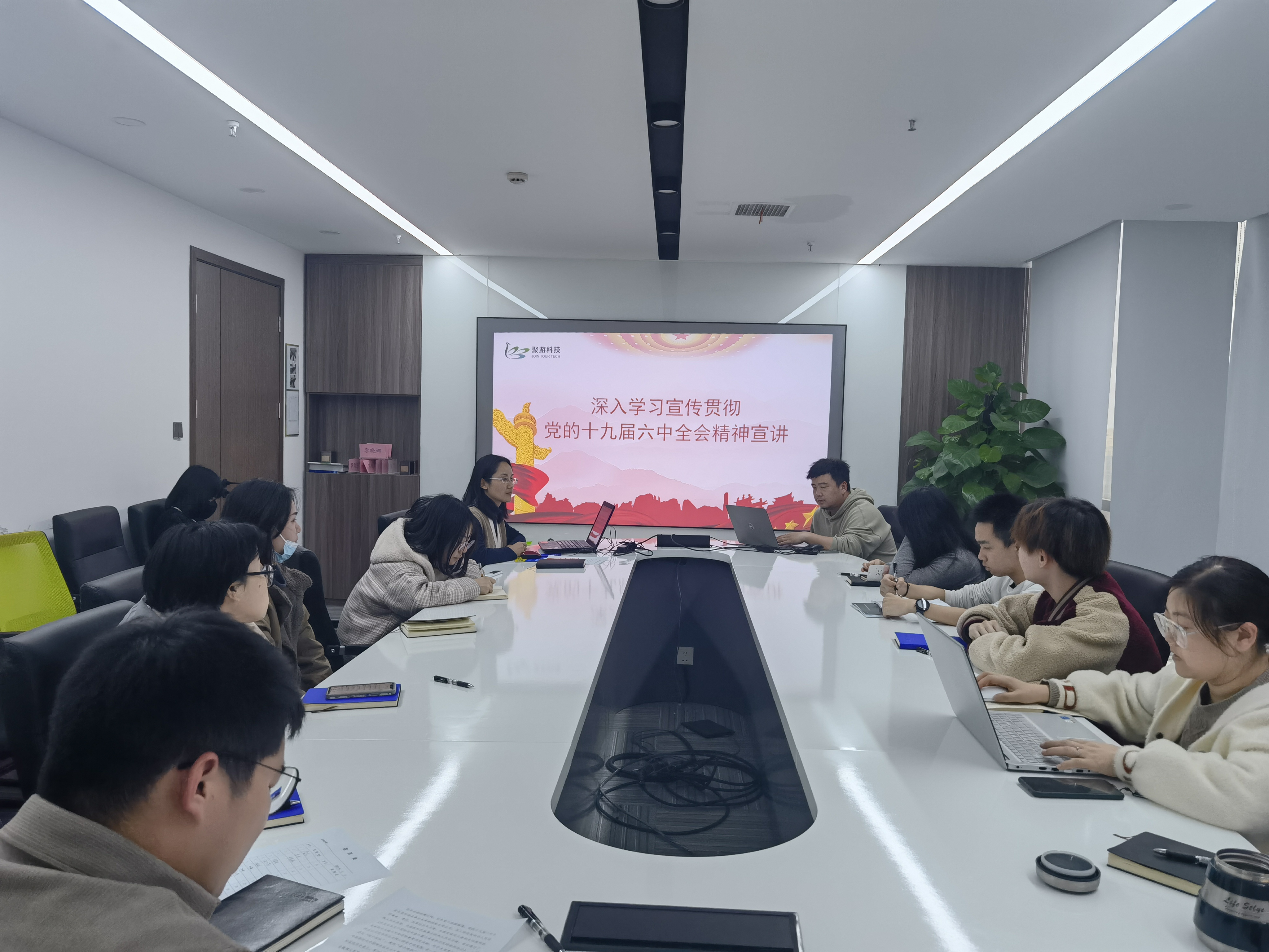 1640674036516.jpg 2b0349f781856bacf3920adf02c8e42.jpg